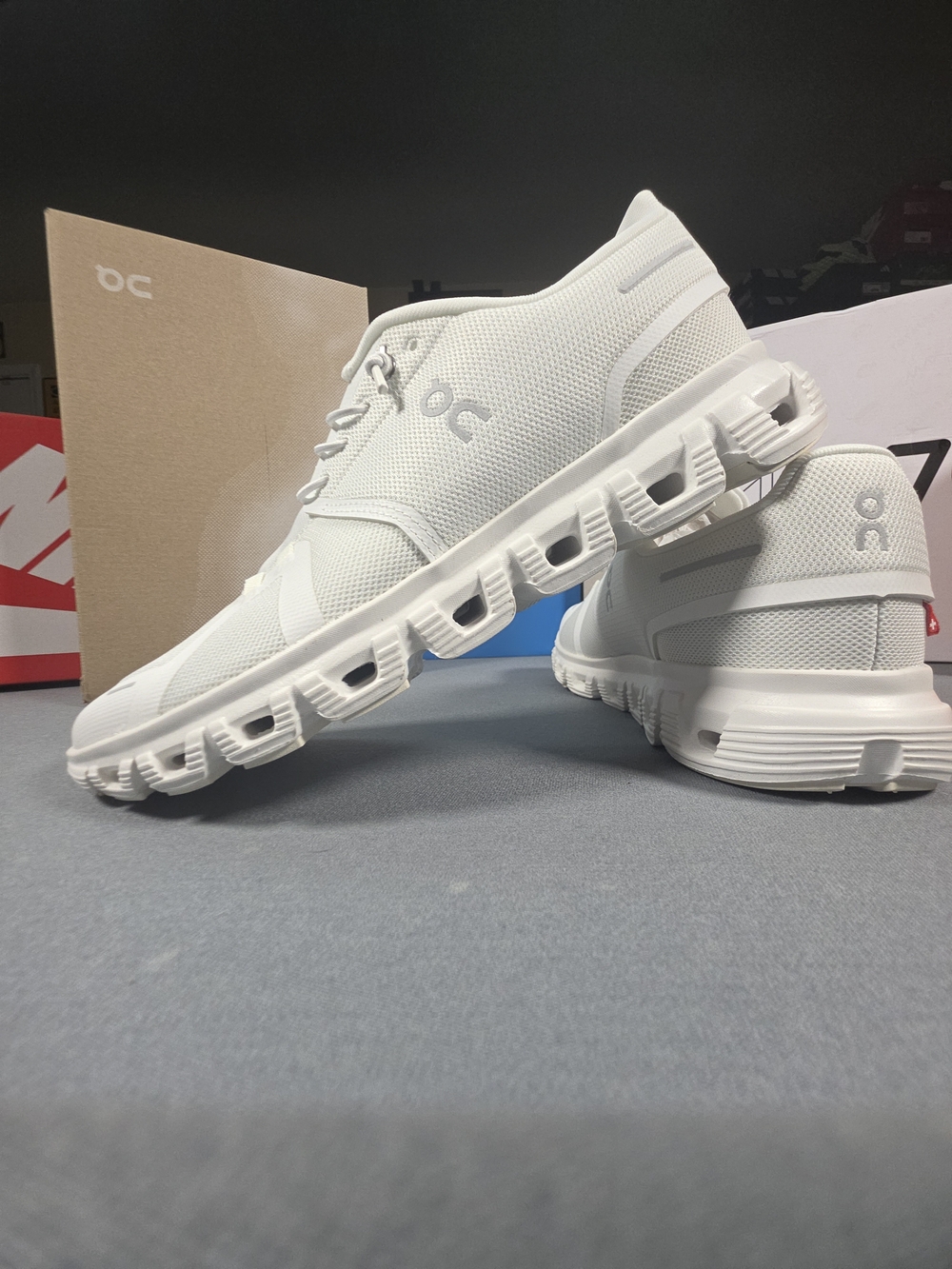 On Cloud 6 – Men’s Size 10 – White – New in Box – $120